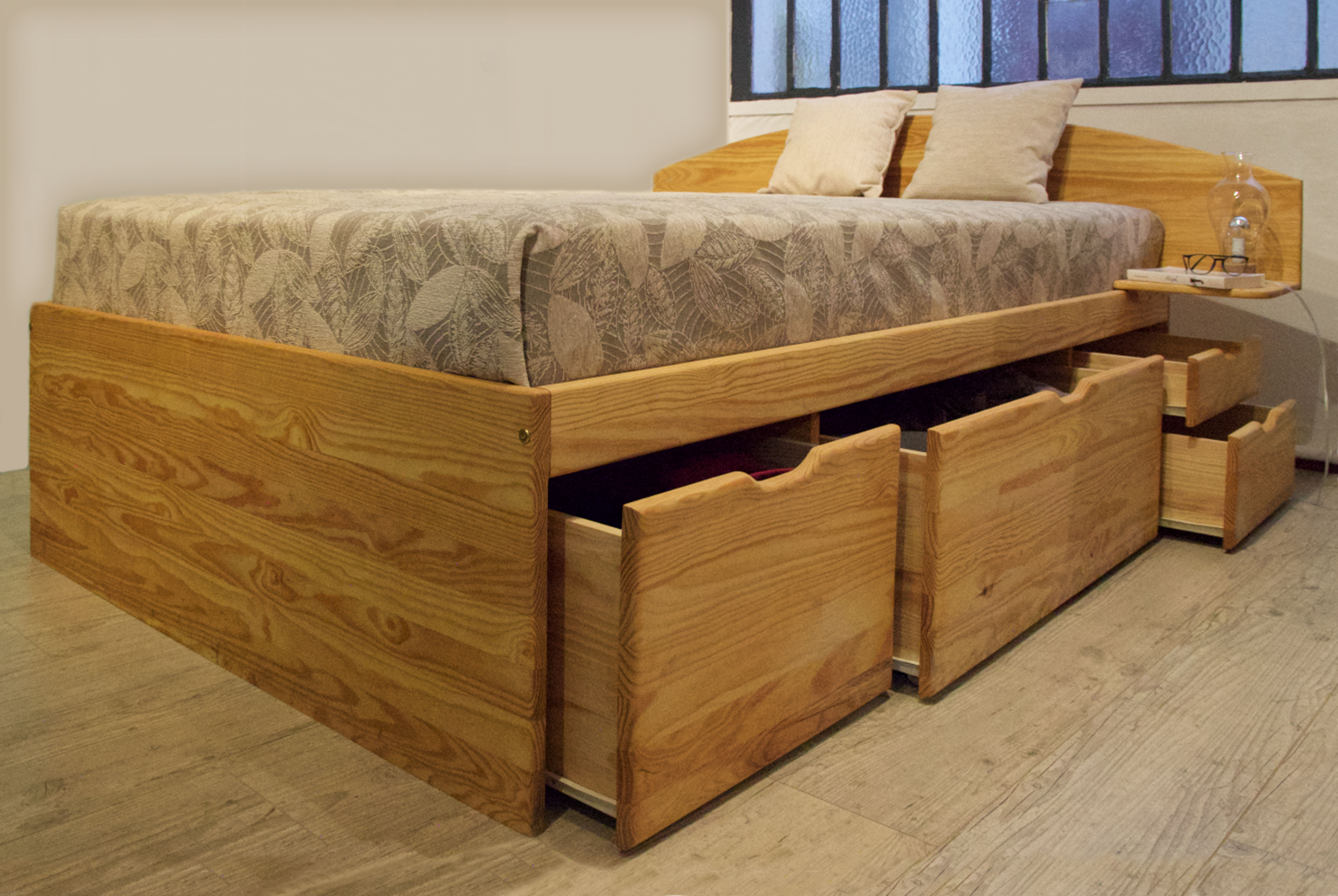 Lit bois massif avec tiroir Massako 460 - Fabrication artisanale